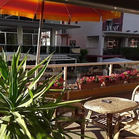 Ischia Hotell