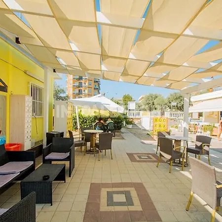 Hotell Ischia 2*
