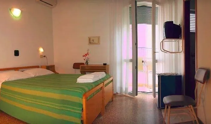 Ischia فندق ريميني